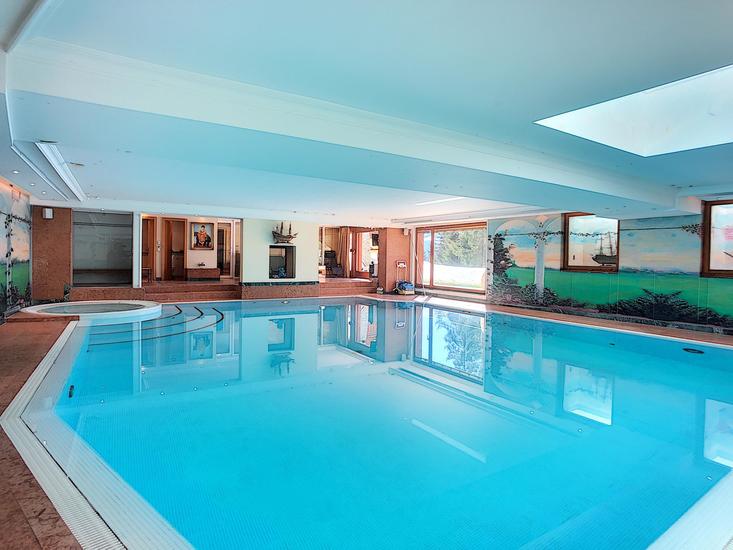 Splendide appartement d'exception avec piscine privée intérieure et appartement d'invités de 3 pièces